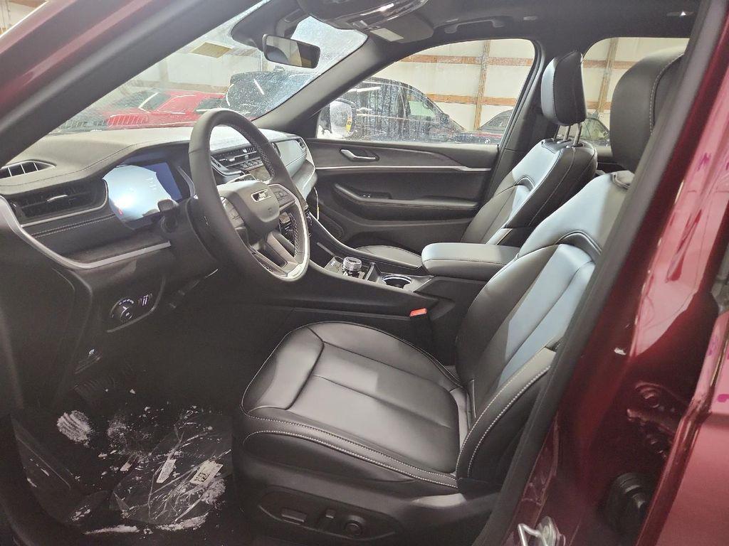 new 2025 Jeep Grand Cherokee L car, priced at $50,195