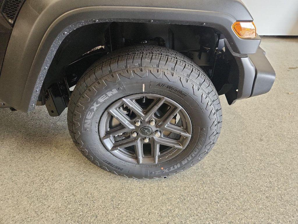 new 2025 Jeep Wrangler car, priced at $48,990