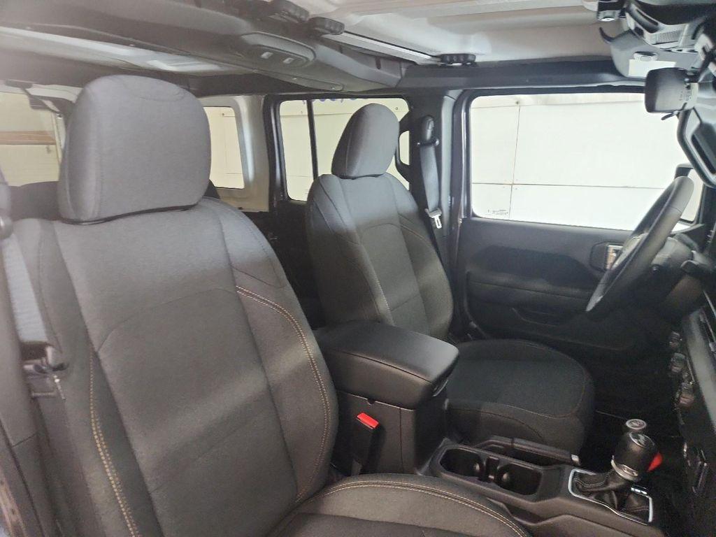 new 2025 Jeep Wrangler car, priced at $48,990