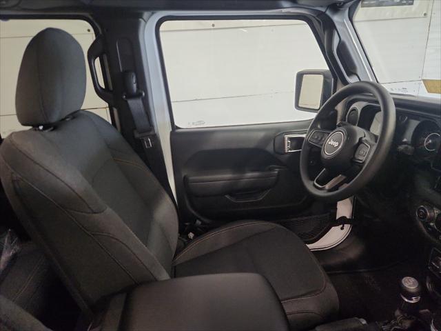 new 2025 Jeep Gladiator car, priced at $42,375