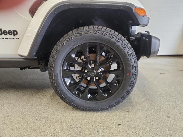 new 2025 Jeep Gladiator car, priced at $42,375