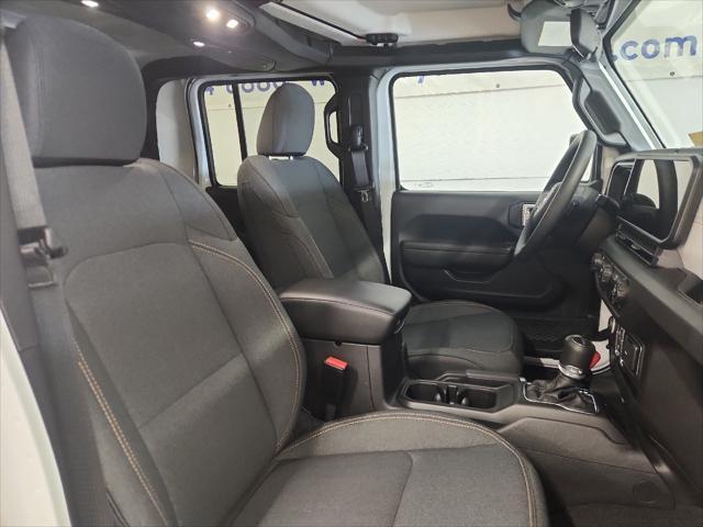 new 2025 Jeep Gladiator car, priced at $42,375