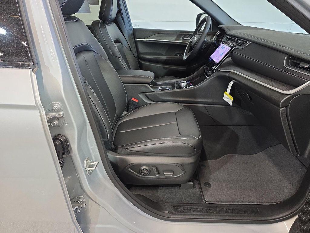 new 2025 Jeep Grand Cherokee L car, priced at $50,844