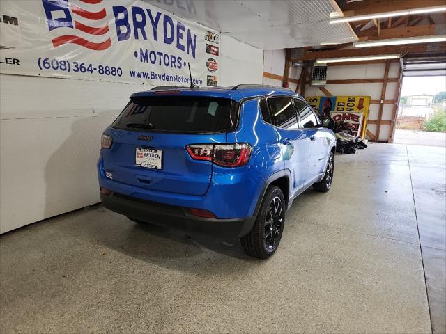 new 2025 Jeep Compass car, priced at $31,990