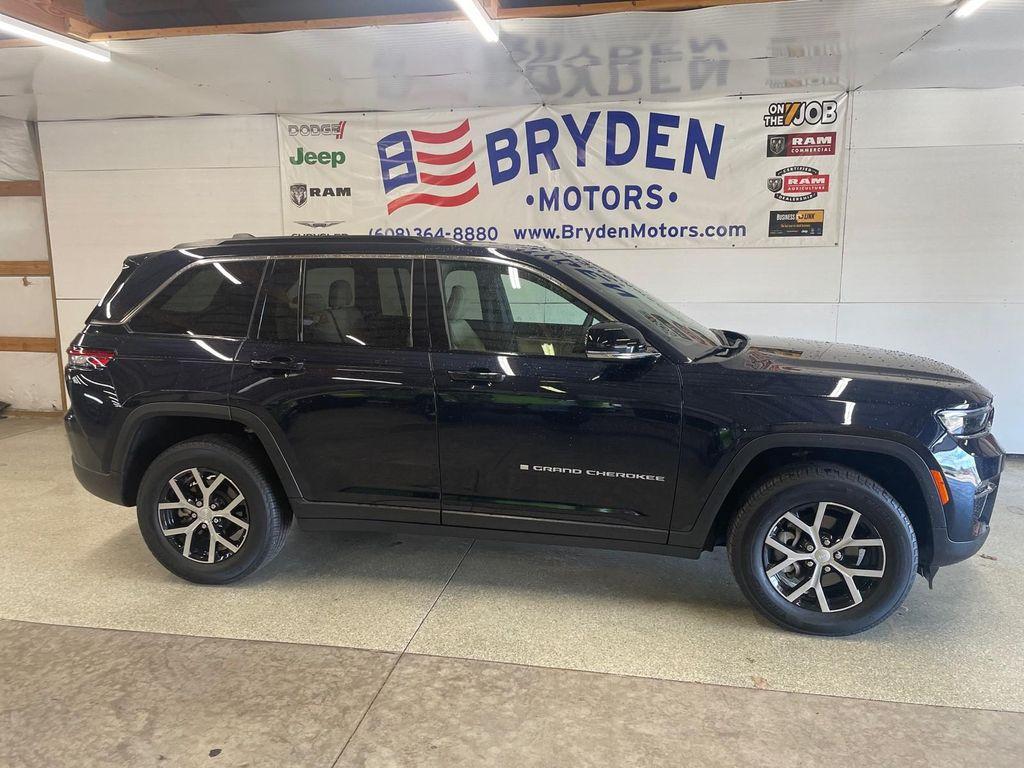 used 2024 Jeep Grand Cherokee car, priced at $37,993