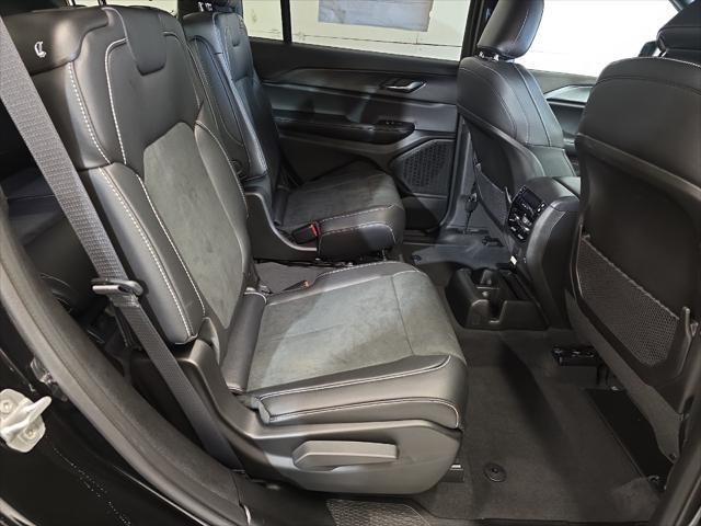 new 2025 Jeep Grand Cherokee L car, priced at $48,295