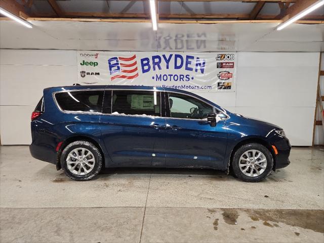 new 2025 Chrysler Pacifica car, priced at $45,865