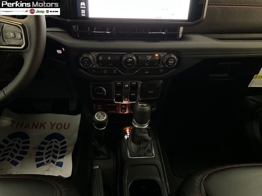 new 2025 Jeep Wrangler car, priced at $53,091