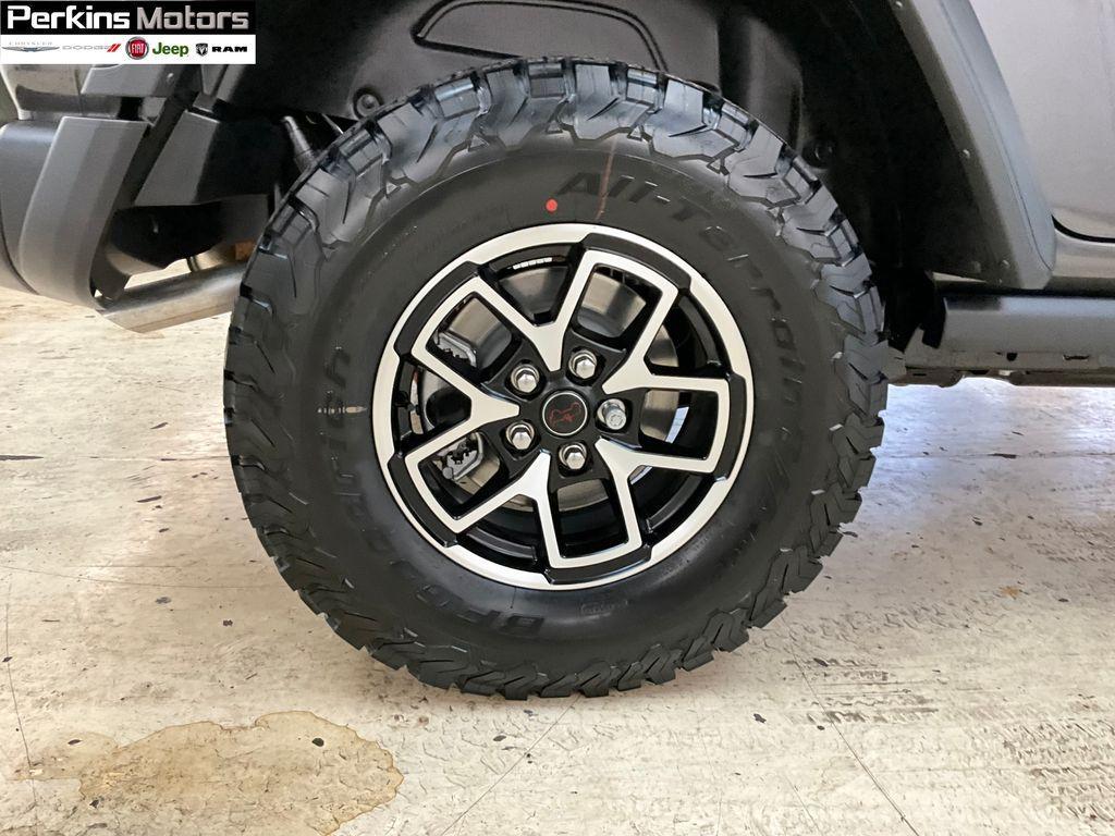 new 2025 Jeep Wrangler car, priced at $53,091