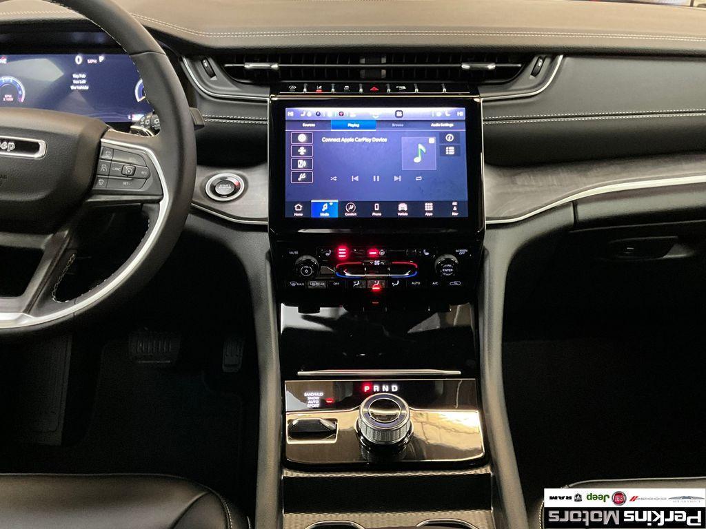 new 2025 Jeep Grand Cherokee car, priced at $46,912