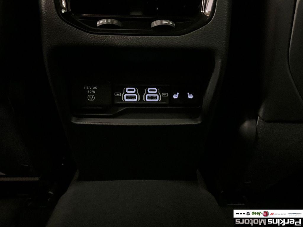 new 2025 Jeep Grand Cherokee car, priced at $46,912