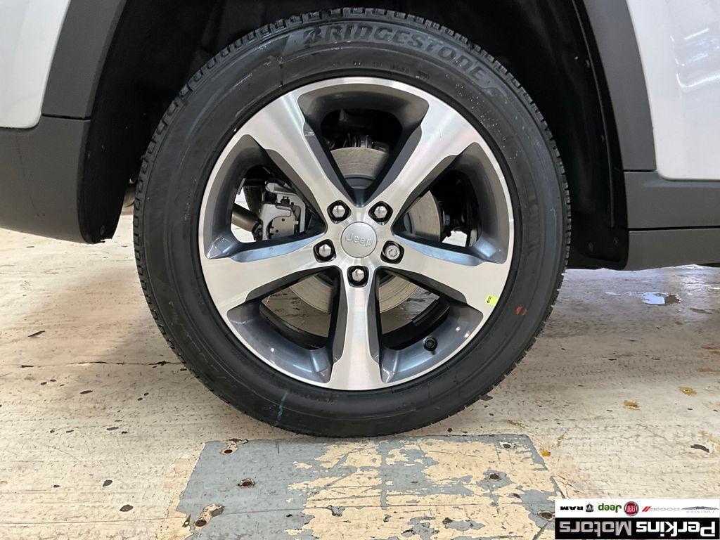 new 2025 Jeep Grand Cherokee car, priced at $46,912