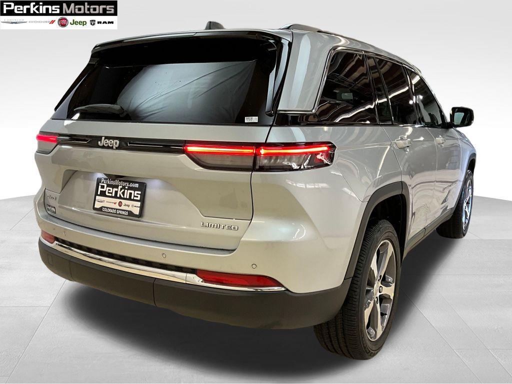 new 2025 Jeep Grand Cherokee car, priced at $46,912