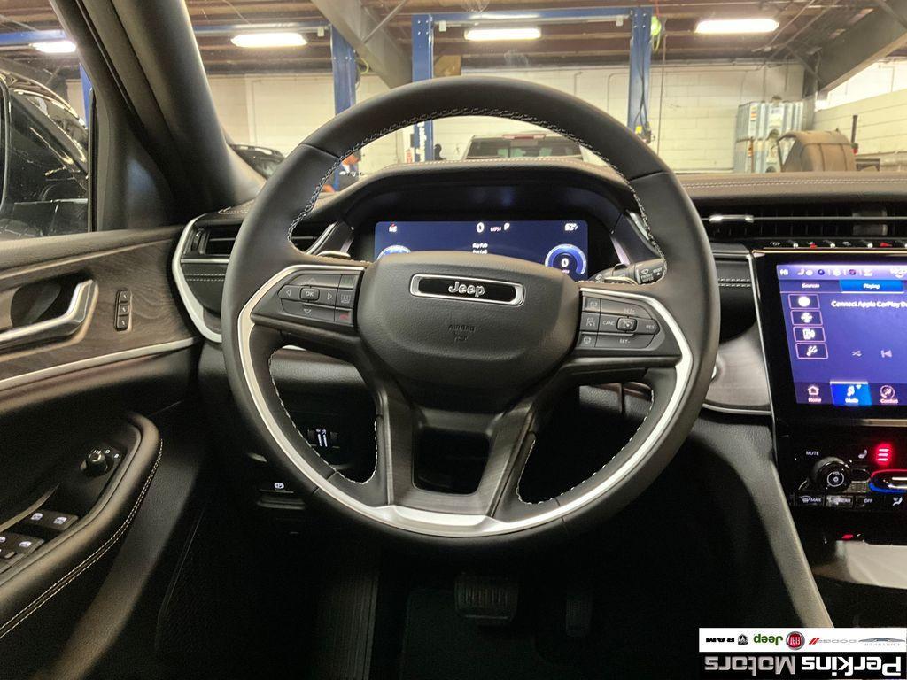 new 2025 Jeep Grand Cherokee car, priced at $46,912