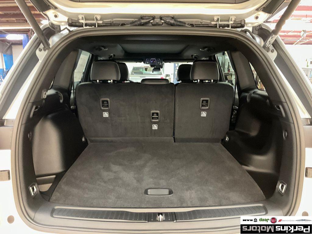 new 2025 Jeep Grand Cherokee car, priced at $46,912