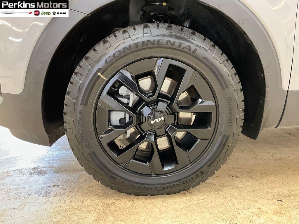 used 2024 Kia Telluride car, priced at $43,194