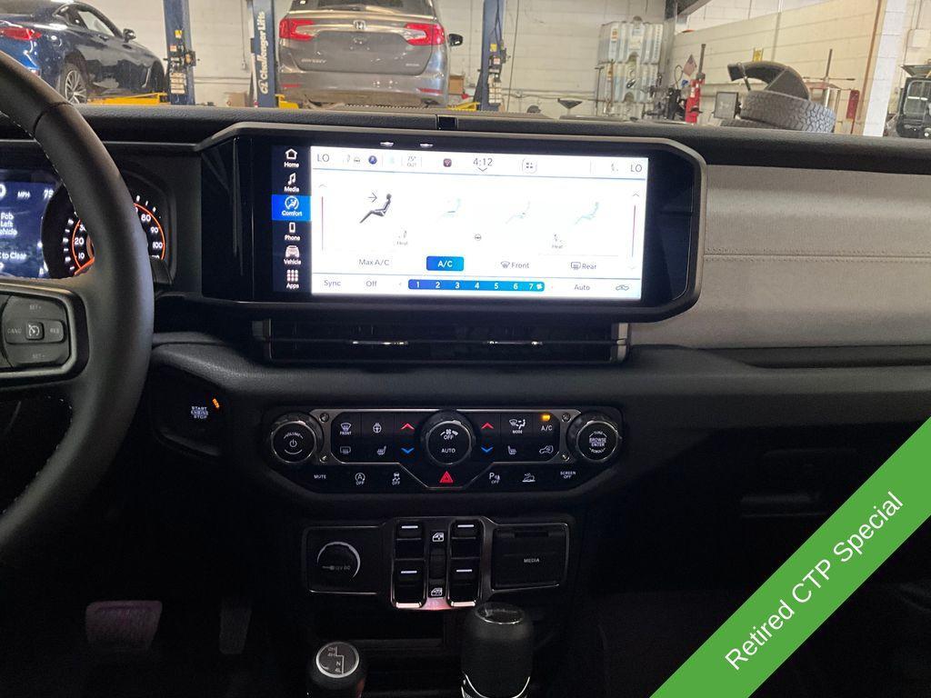 new 2025 Jeep Gladiator car, priced at $41,986