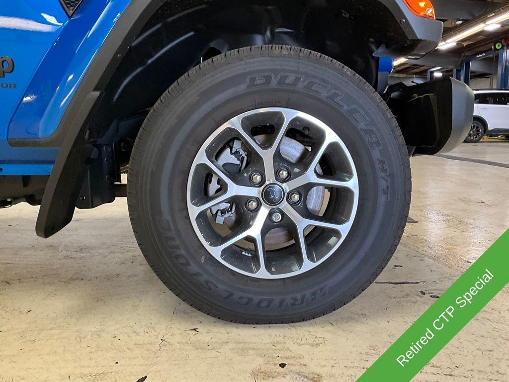 new 2025 Jeep Gladiator car, priced at $41,986