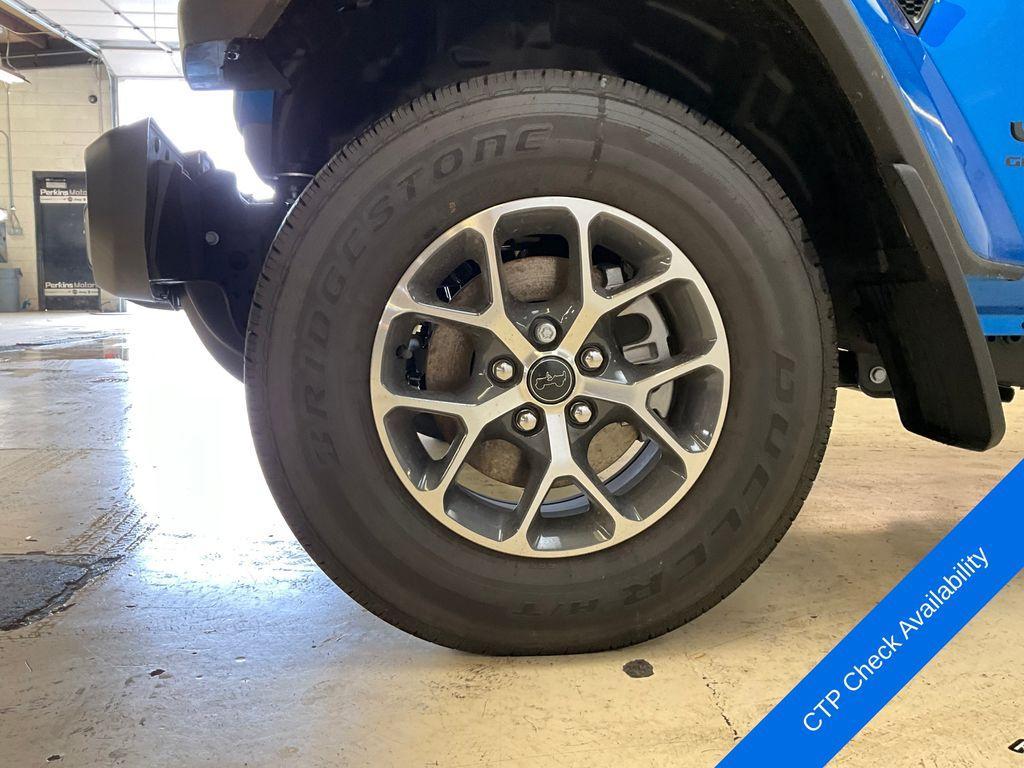 new 2025 Jeep Gladiator car, priced at $43,486