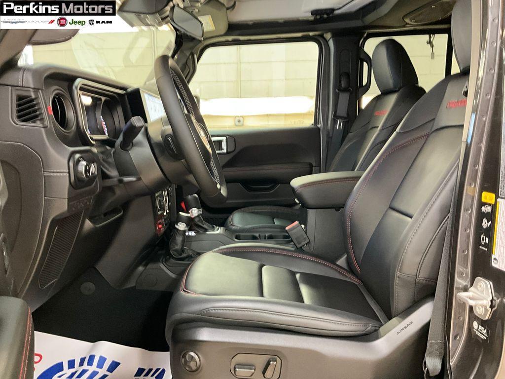 new 2025 Jeep Gladiator car, priced at $50,581