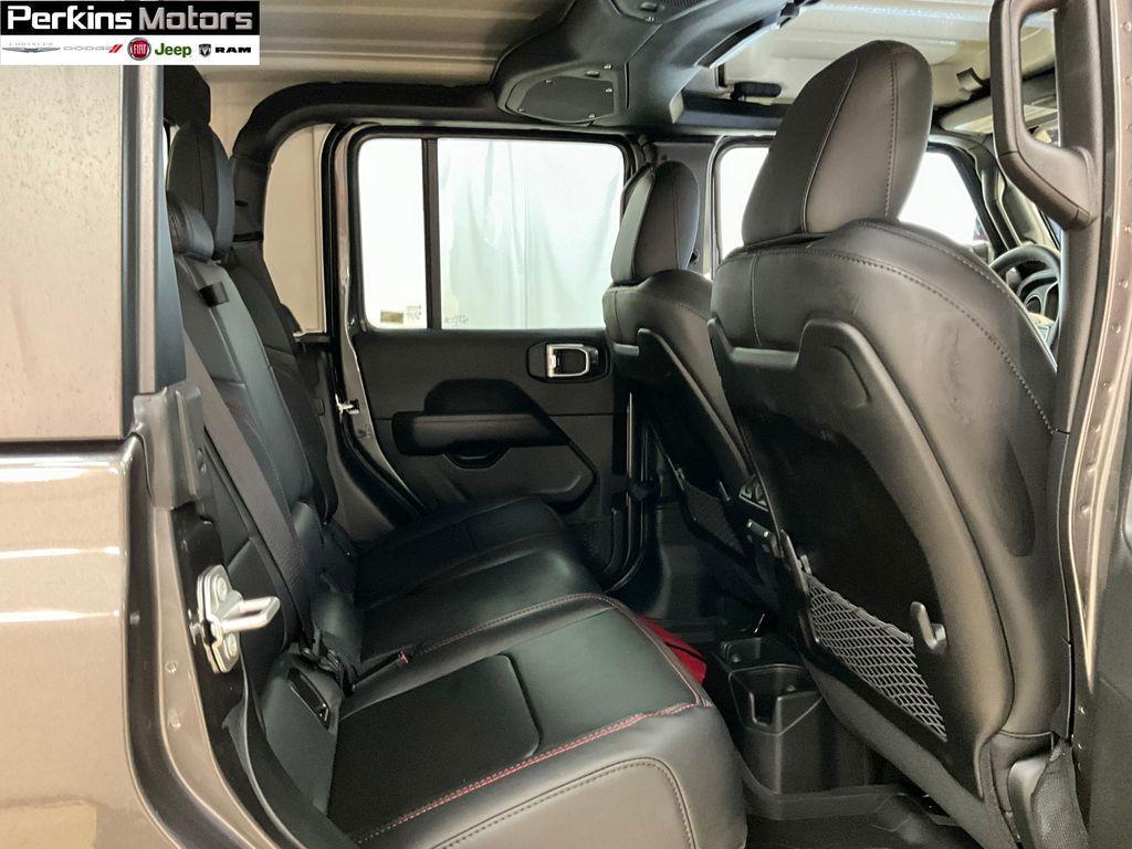 new 2025 Jeep Gladiator car, priced at $50,581