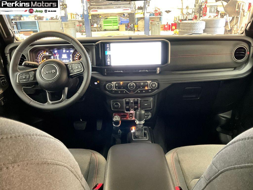 new 2025 Jeep Gladiator car, priced at $47,321