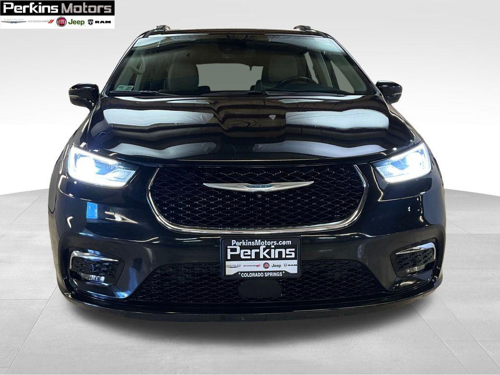 used 2021 Chrysler Pacifica Hybrid car, priced at $23,594