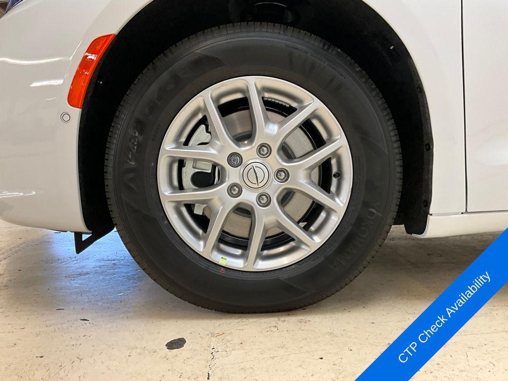 new 2025 Chrysler Pacifica car, priced at $38,721