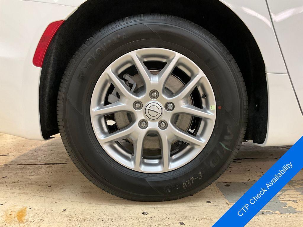 new 2025 Chrysler Pacifica car, priced at $38,721