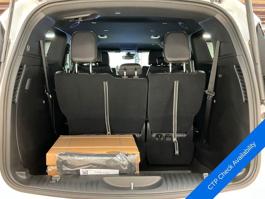 new 2025 Chrysler Pacifica car, priced at $38,721