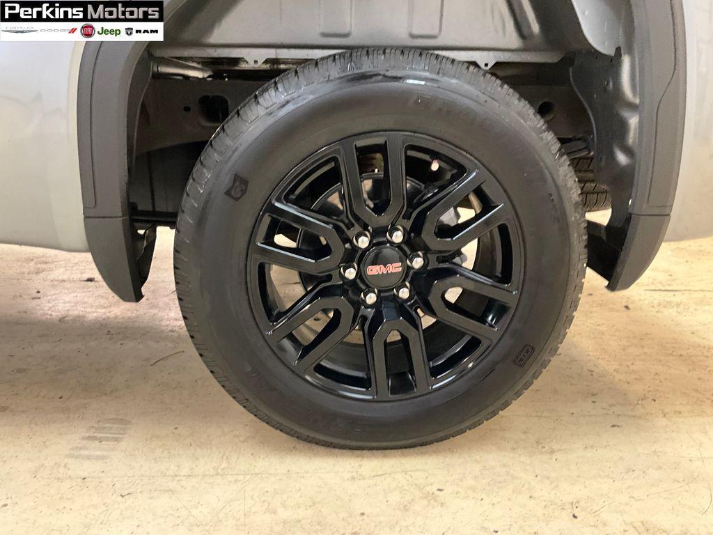 used 2024 GMC Sierra 1500 car, priced at $41,389