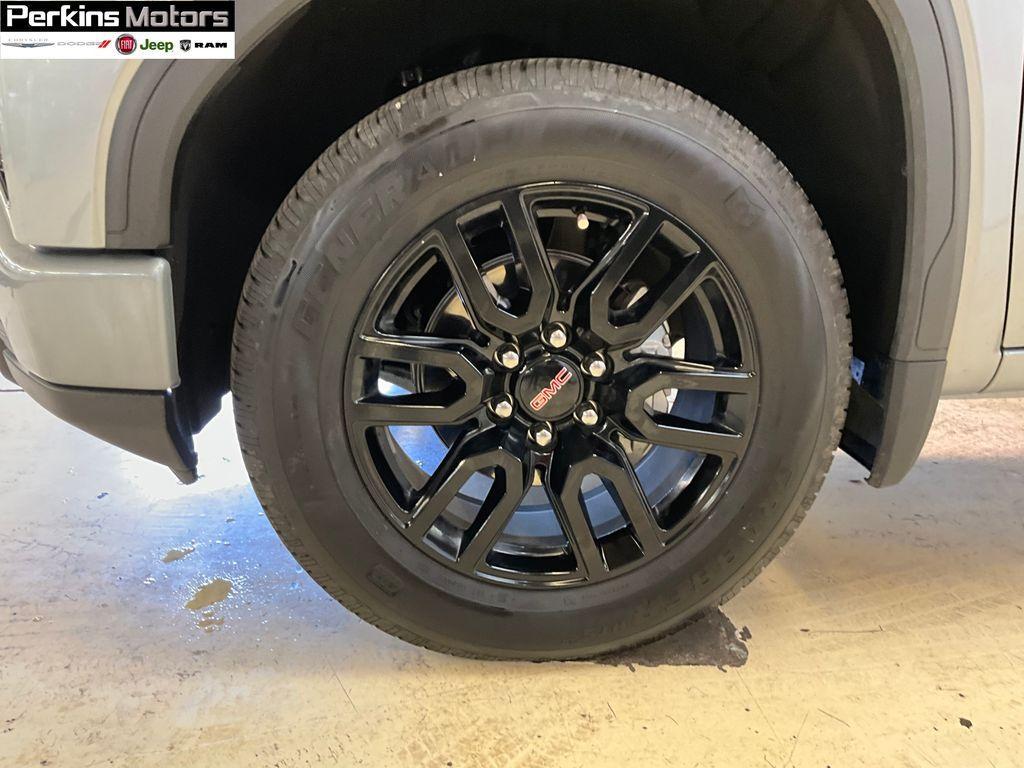 used 2024 GMC Sierra 1500 car, priced at $41,389