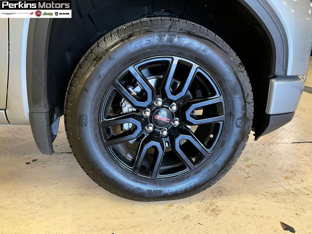 used 2024 GMC Sierra 1500 car, priced at $41,389