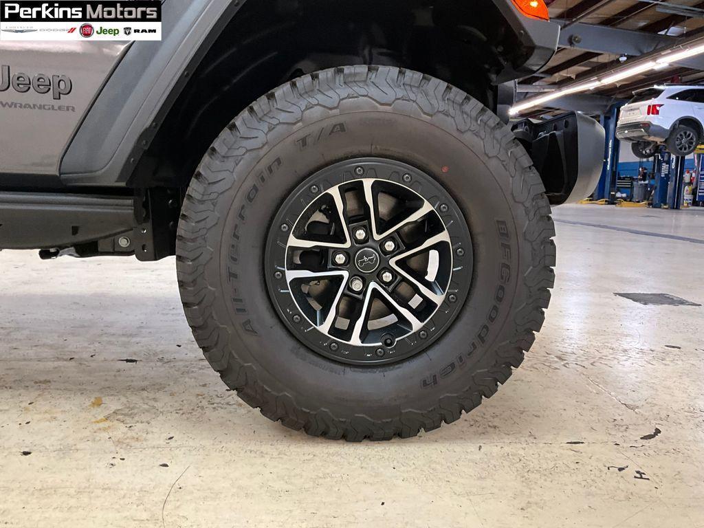 new 2025 Jeep Wrangler car, priced at $46,237