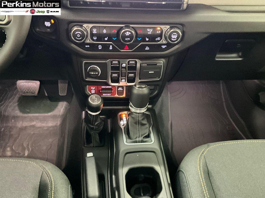 new 2025 Jeep Wrangler car, priced at $46,237