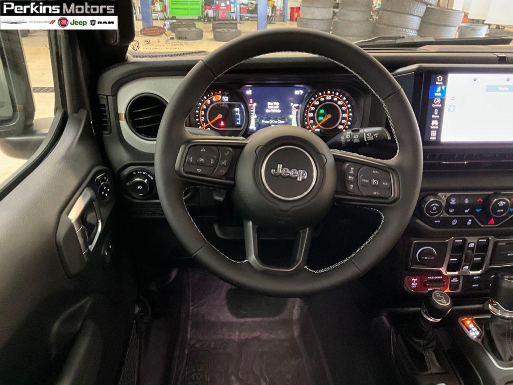 new 2025 Jeep Wrangler car, priced at $46,237