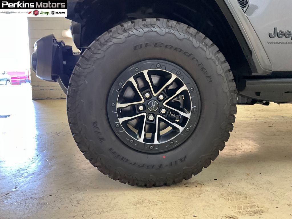 new 2025 Jeep Wrangler car, priced at $46,237