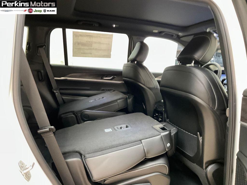 new 2025 Jeep Grand Cherokee L car, priced at $45,263