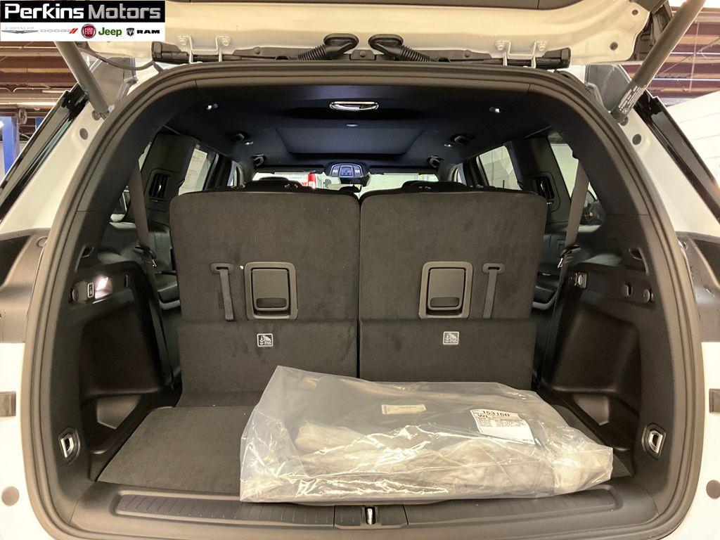 new 2025 Jeep Grand Cherokee L car, priced at $45,263