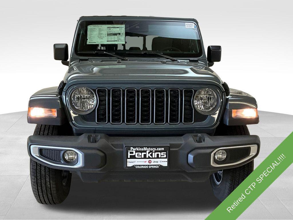 new 2025 Jeep Gladiator car, priced at $41,486