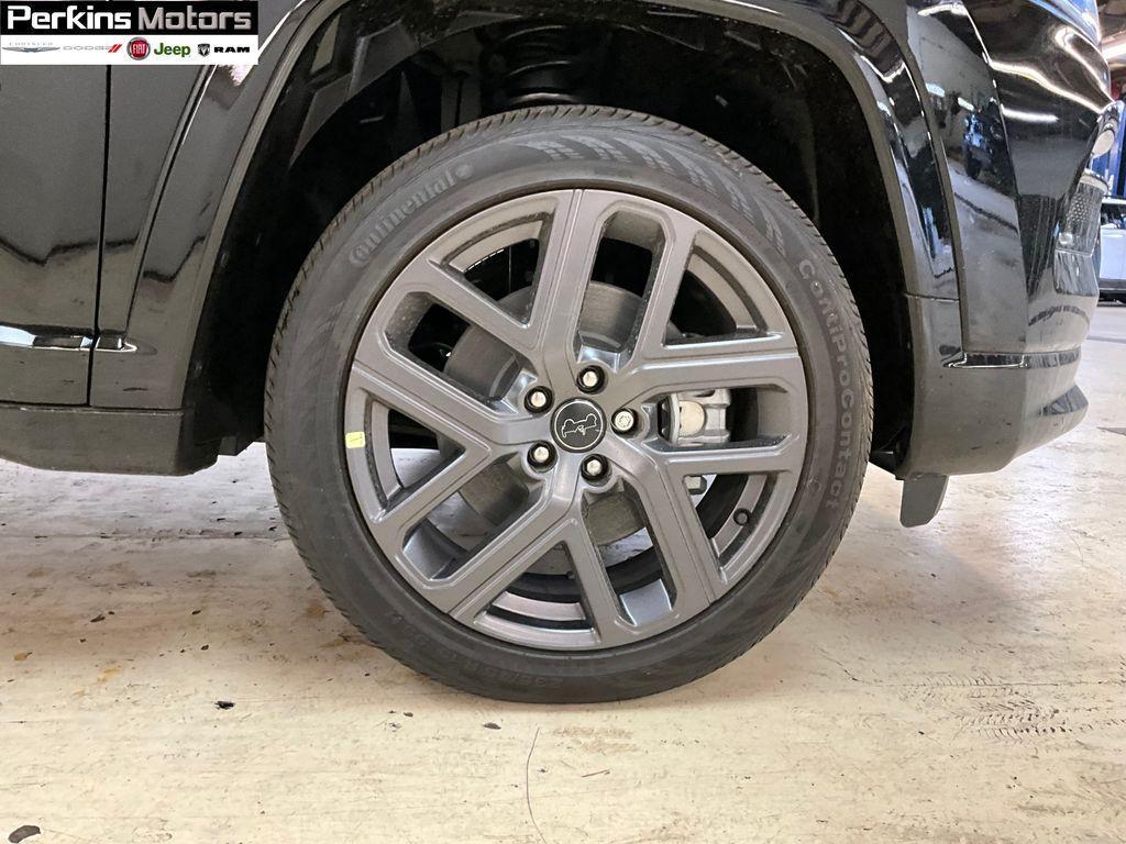 new 2025 Jeep Compass car, priced at $34,900