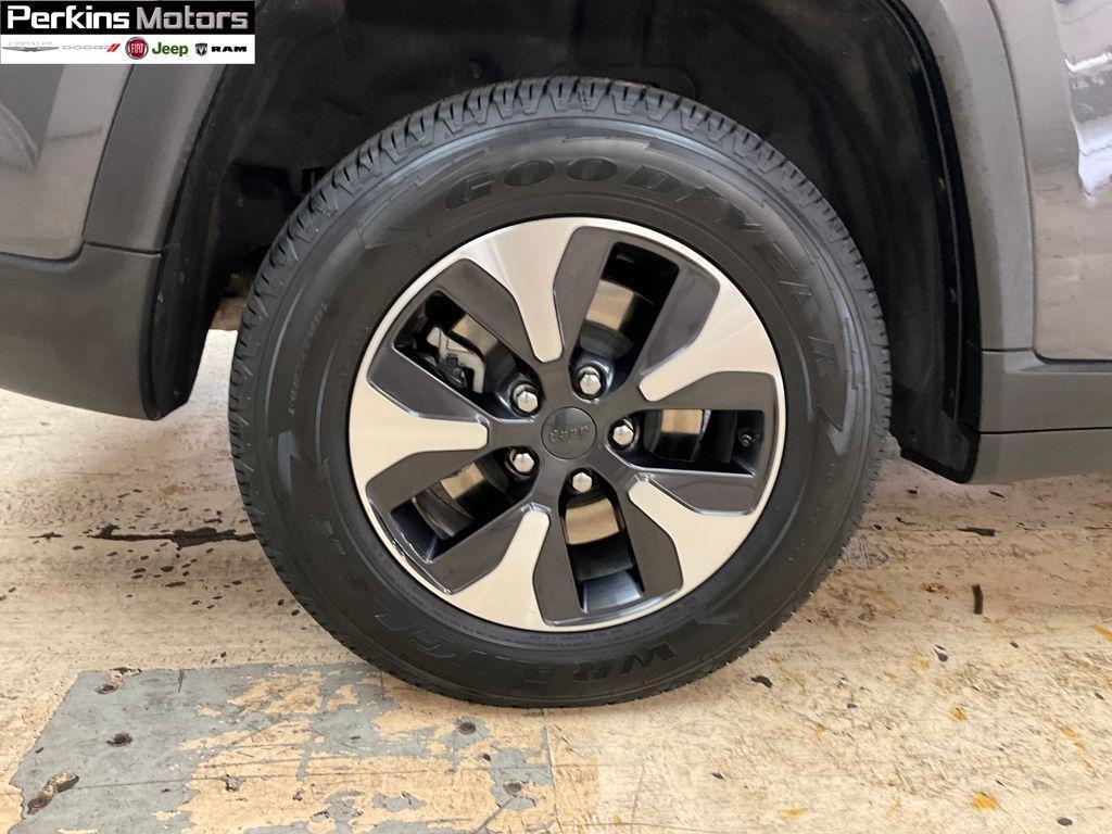 used 2024 Jeep Grand Cherokee 4xe car, priced at $30,811