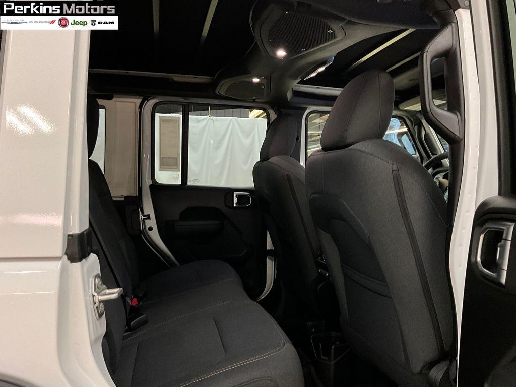 new 2025 Jeep Wrangler car, priced at $47,091