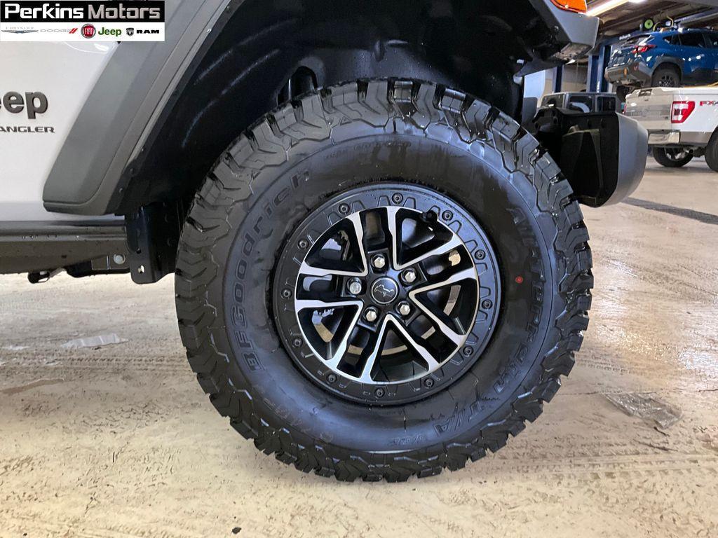 new 2025 Jeep Wrangler car, priced at $47,091