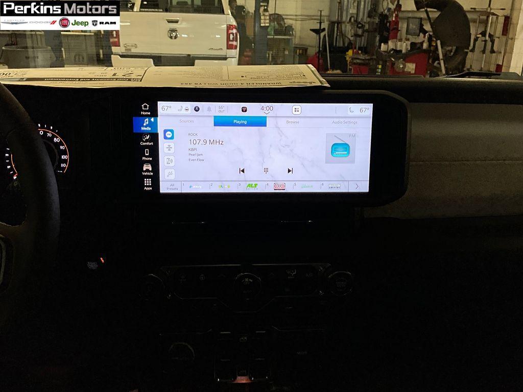 new 2025 Jeep Wrangler car, priced at $47,091