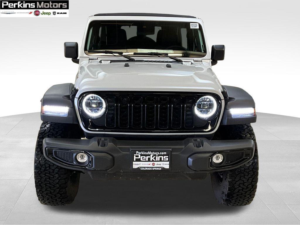 new 2025 Jeep Wrangler car, priced at $47,091