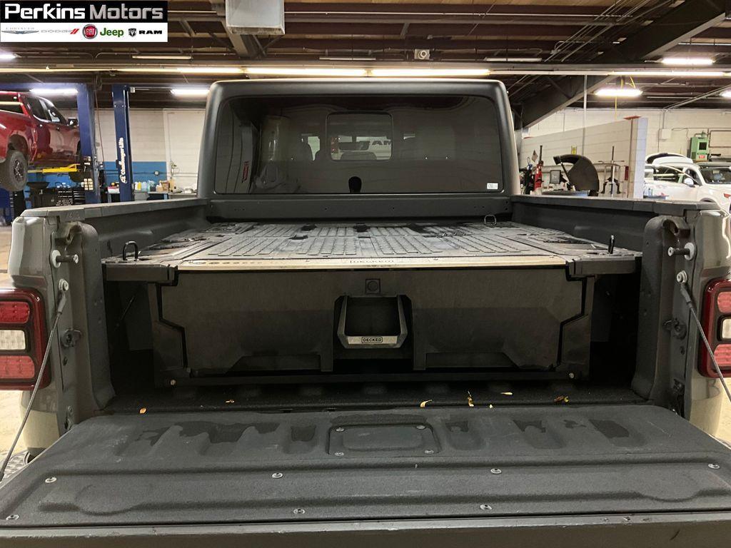 used 2022 Jeep Gladiator car, priced at $35,982