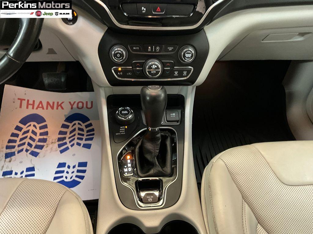 used 2020 Jeep Cherokee car, priced at $15,294