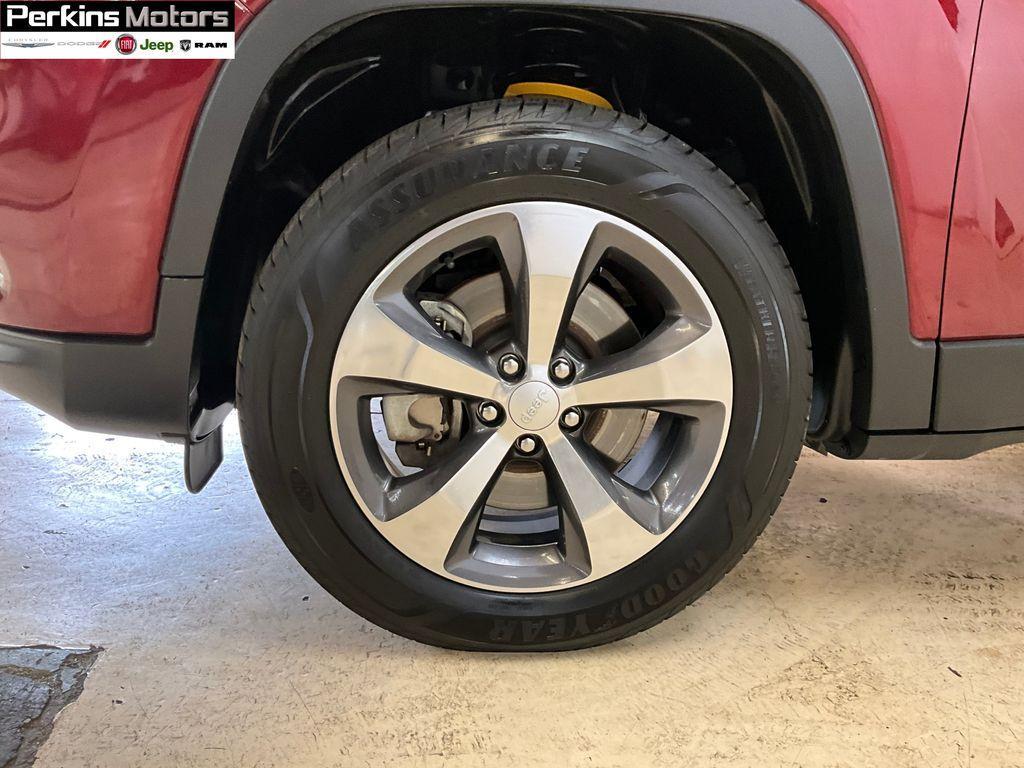 used 2020 Jeep Cherokee car, priced at $15,294