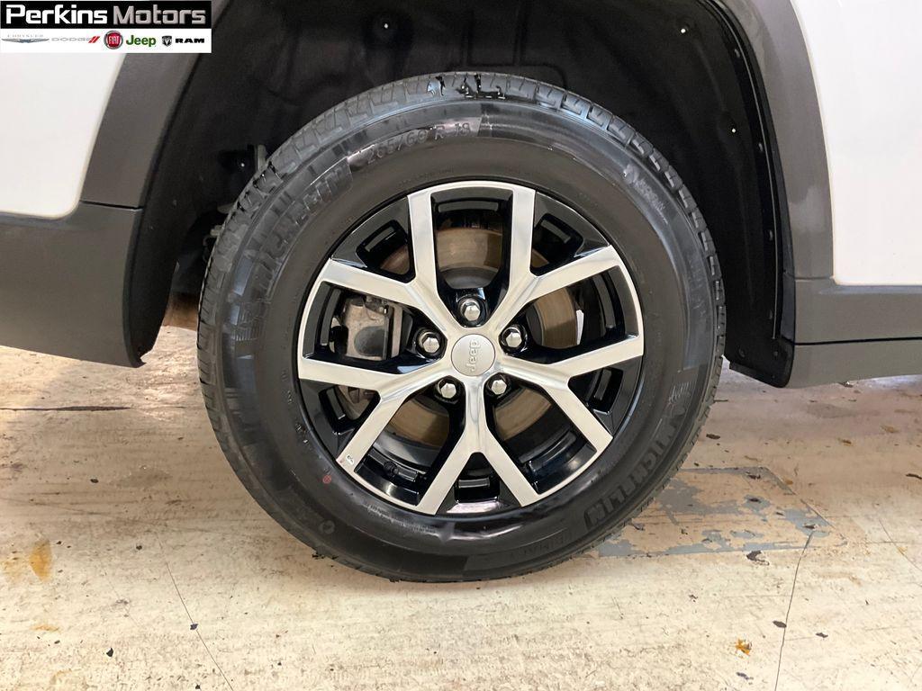 used 2024 Jeep Grand Cherokee L car, priced at $39,996
